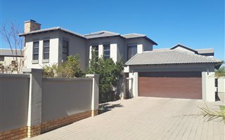 3 Bedroom House in Midlands Estate