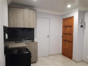 1 Bed Garden Cottage in Lombardy East