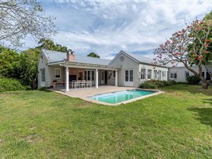 4 Bed House in Constantia Upper