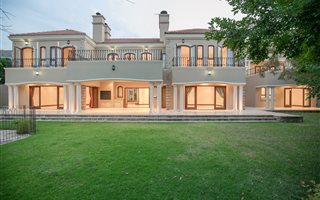 5 Bedroom House in Fourways Gardens