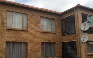 2 Bedroom Apartment in Vanderbijlpark SW