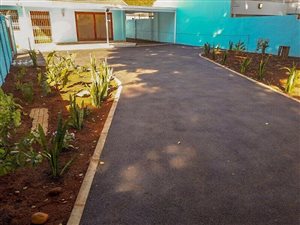 3 Bed House in Montclair