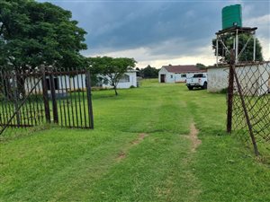 2.2 ha Farm in Bapsfontein