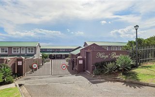 2 Bedroom Duplex in Kingswood