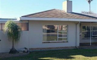 Bachelor apartment in Bellville Central