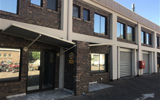 440 m² Industrial space in Hennopspark