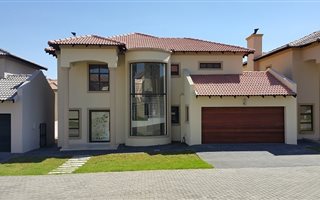 4 Bedroom House in Crescent Wood Country Estate