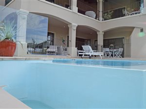 4 Bed House in Schoongezicht