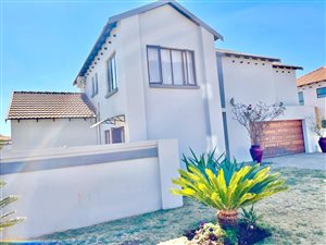 3 Bed House in Monavoni