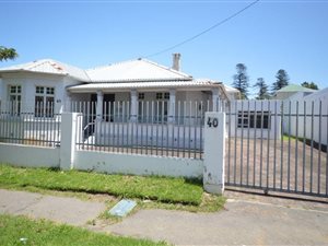 216 m² Commercial space in Southernwood