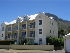 3 Bed Apartment in Hout Bay and surrounds