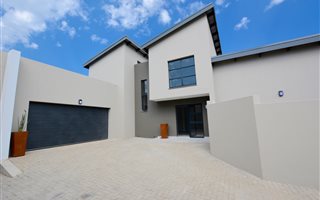 3 Bedroom House in Equestria