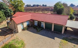 4 Bedroom House in Bonaero Park