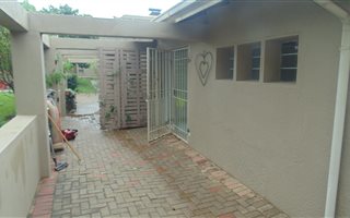 1 Bedroom Garden Cottage in Florida Glen
