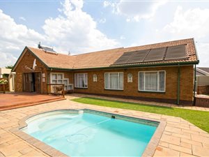4 Bed House in Visagie Park