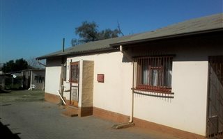 3 Bedroom House in Jan Niemand Park