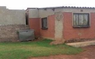 1 Bedroom House in Bram Fisherville
