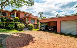 4 Bedroom House in Cowies Hill