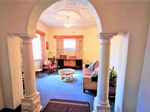 3 Bed House in Mayfair West