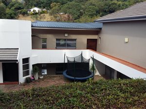 3 Bed Apartment in Berea West