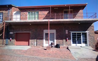 2164 m² Commercial space in Evander