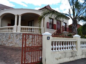 3 Bed House in Denneburg