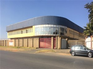 261 m² Industrial space in Steeledale