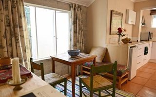 1 Bedroom Garden Cottage in Parkview