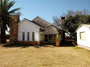 3 Bed House in Stefanopark