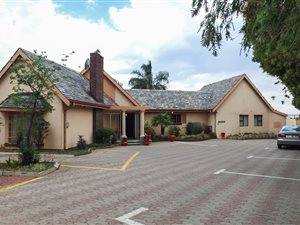 4 Bed House in Libradene