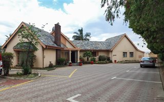 4 Bedroom House in Libradene