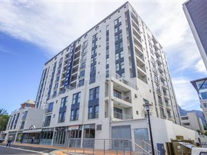 Studio Apartment in Claremont Upper