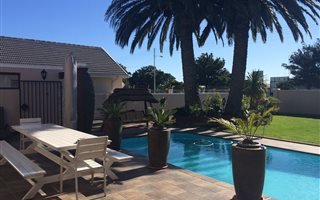 2 Bedroom House in Strand North