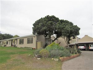 4 Bedroom House in Sardinia Bay