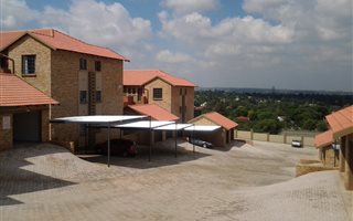 2 Bedroom Townhouse in Meyersdal