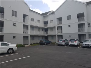 2 Bed Apartment in Constantia
