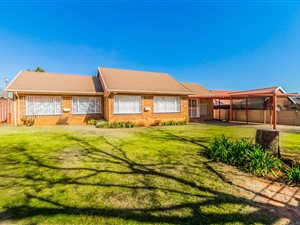 3 Bed House in Crystal Park