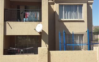 2 Bedroom Apartment in Willowbrook