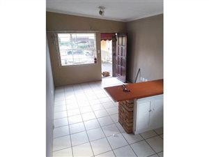 1 Bed Garden Cottage in Primrose