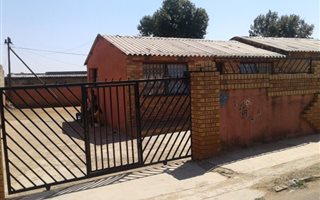 2 Bedroom House in Naledi