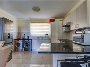3 Bed Apartment in Pomona