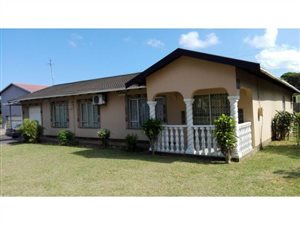 4 Bed House in Woodlands
