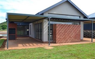 2 Bedroom Apartment in Redstone Country Estate
