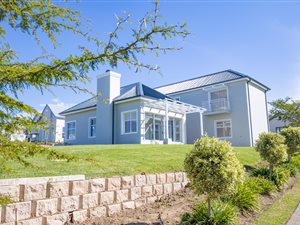 4 Bed House in Kingswood Golf Estate