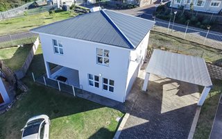 4 Bedroom Townhouse in Oatlands North