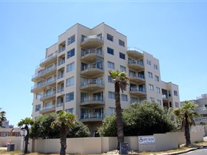 2 Bed Apartment in Bloubergrant