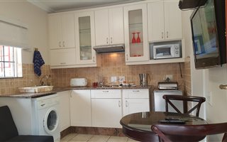 1 Bedroom Garden Cottage in Benmore Gardens