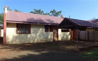 2 Bedroom House in Komatipoort