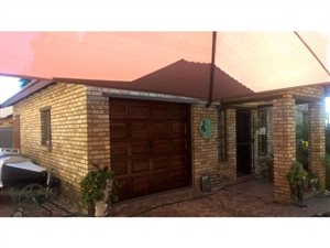 3 Bed House in Safari Gardens