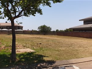 828 m² Land available in Lombardy Estate
